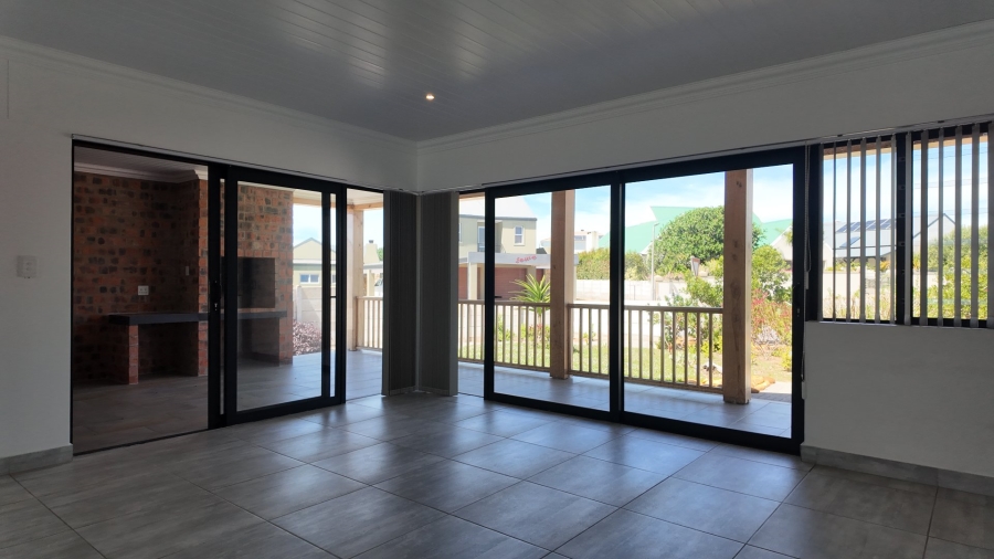 3 Bedroom Property for Sale in Stilbaai Wes Western Cape